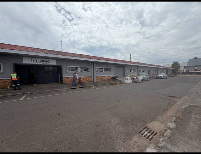 655M² WAREHOUSE TO LET IN BLACKHEATH INDUSTRIAL